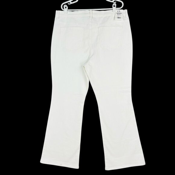 Gloria Vanderbilt Amanda Stretch Bootcut White Jeans  Slimming Panel Size 18 NWT - Picture 2 of 15